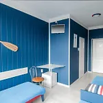 Elan Hostel *