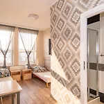 Elan Hostel