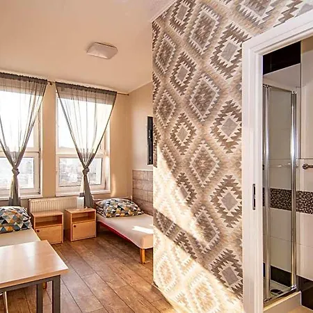 Elan Hostel *