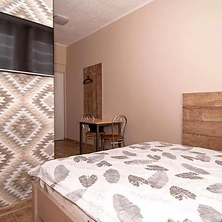 Elan Hostel *