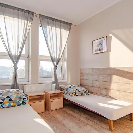 Elan Hostel *