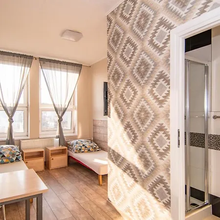 Elan Hostel