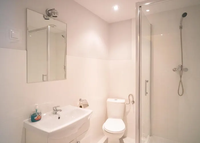 بيت شباب Elan *