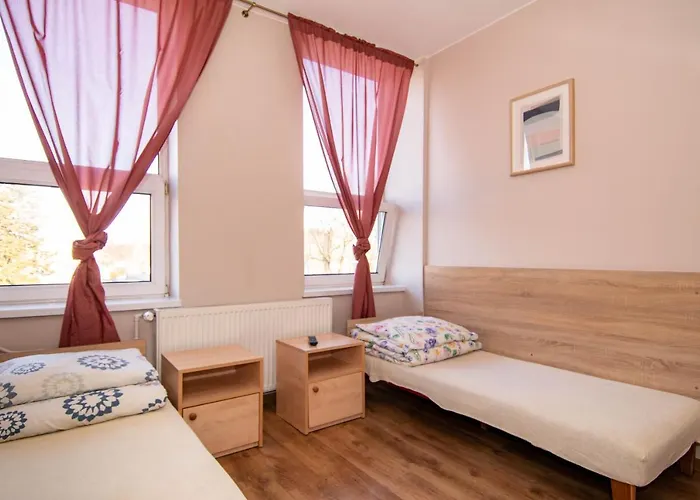 بيت شباب Elan *